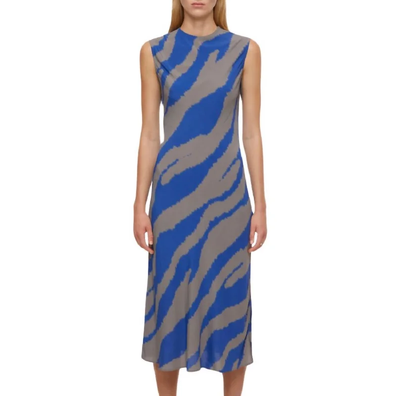 Women's Holiday Attire Elegant Details Sleeveless Midi Dress In Forever Blue