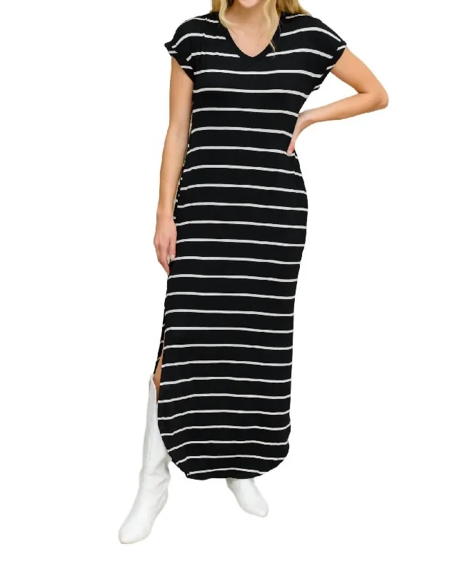 Women's Contemporary Apparel Artful Design Striped Maxi Dress In Black