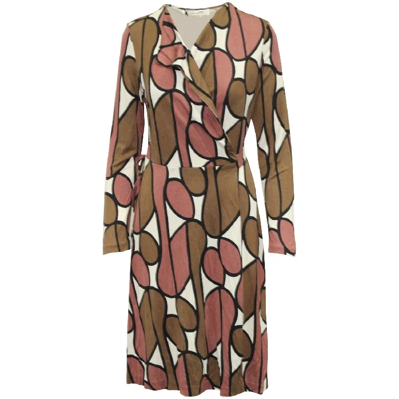 Women's Work Outfit For The Office Nordic Minimalist Home Look Diane Von Furstenberg Two Tone Print Wrap Midi Dress in Brown/Pink Silk