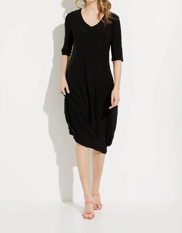 Women's Athleisure Apparel Graceful Cut V-Neck Midi Dress In Black