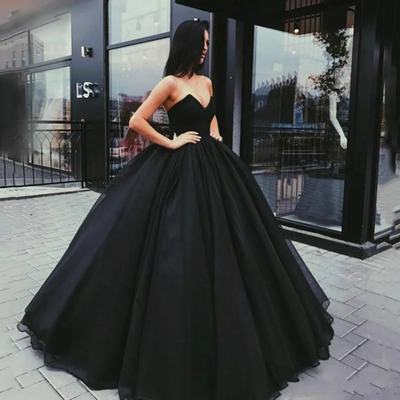 Women's Wardrobe Apparel Timeless Elegant 2025 Simple Black Wedding Dresses Gothic V-neck Strapless Bridal Bride Dress