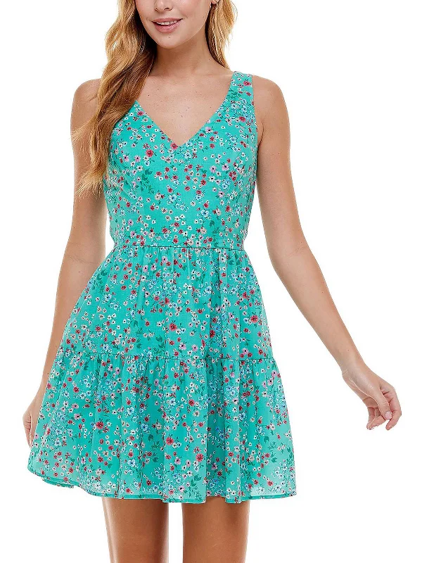 Modern Women's Outfit Parisian Effortless Chic Style Juniors Womens Floral Mini Fit & Flare Dress