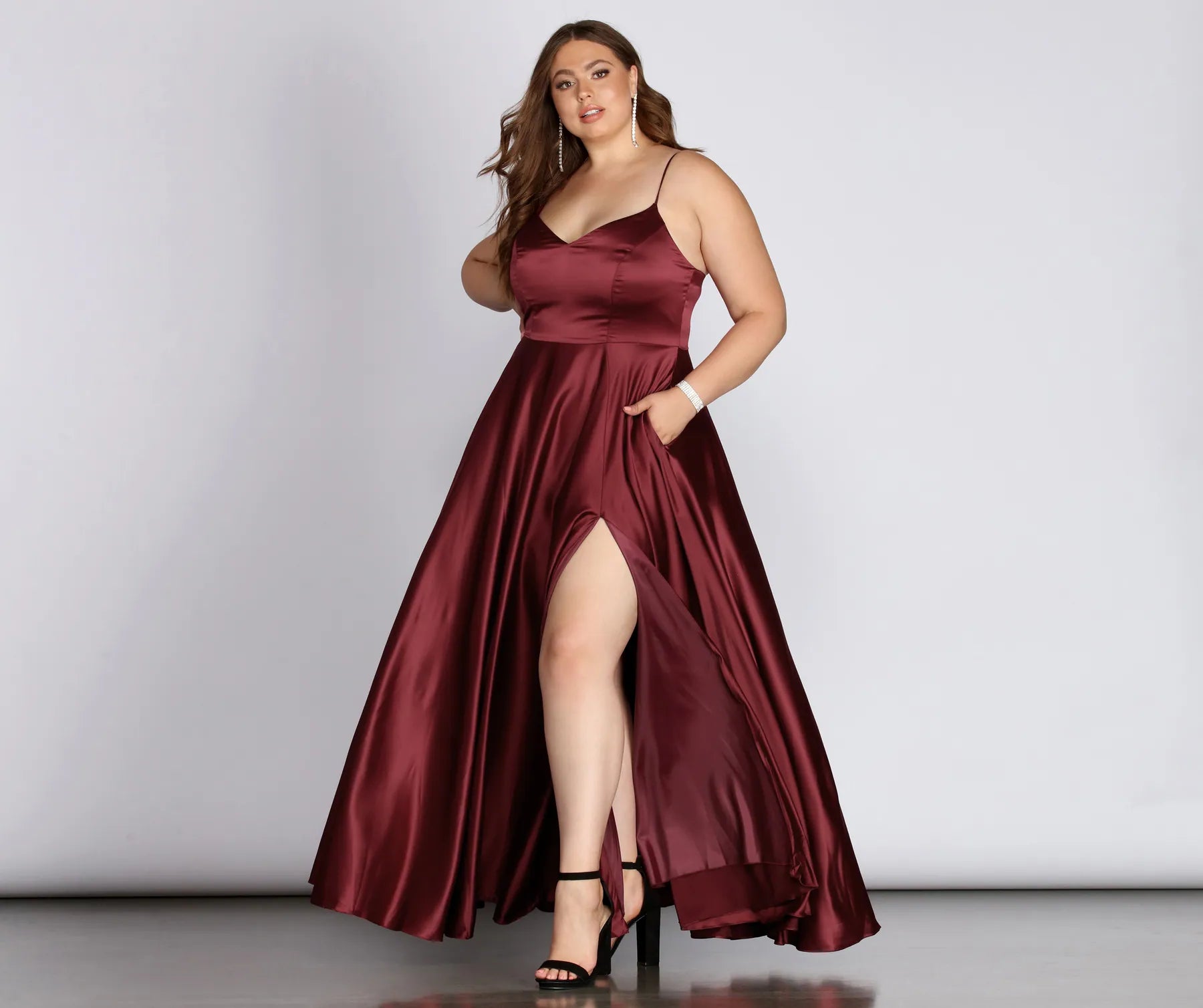 Vintage-Inspired Women's Apparel Sleek Design Daria Formal High Slit Satin Dress