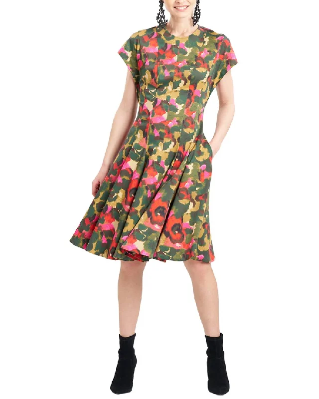 Women's Elegant Evening Outfit Y2K Nostalgic Fashion Look Natori Floral Dress