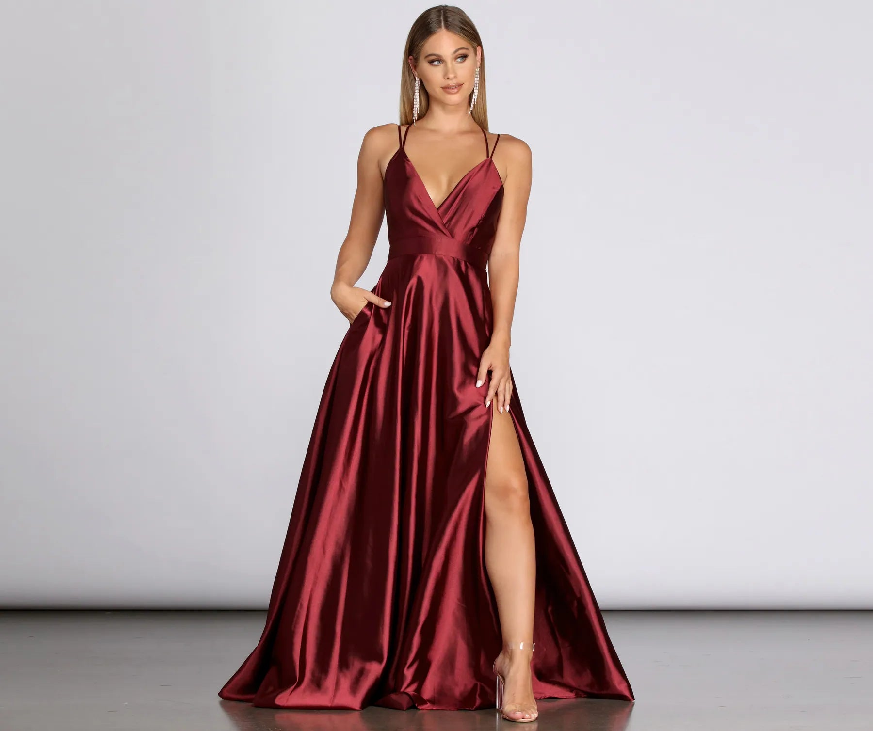 Women's Seasonal Apparel Seasonal Trend Priscilla Satin Evening Gown