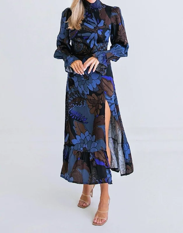 Women's Travel Apparel Sleek Design Floral Smock Neck Midi Dress in Blue