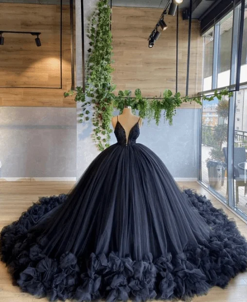 Charming Women's Outfit For Special Occasions Great Deals On Ethnic Cultural Wear Ball Gown V Neck Tulle Black Wedding Dresses Spaghetti Straps Evening Dress